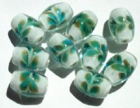 10 17x13mm Oval White with Green Swirl Lampwork